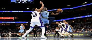 Russell Westbrook's 25 points led the Sacramento Kings to a 123-114 victory over the Memphis Grizzlies.
