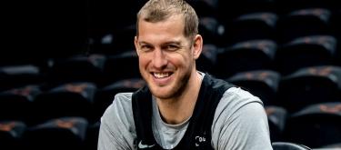 San Antonio Spurs signed center Mason Plumlee for the remainder of the season..