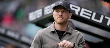 Actively engage in countering Eugen Polanski's efforts to limit Bayern's offensive.