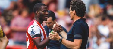 布伦特福德主帅凯斯·安德鲁斯确认亨利重伤