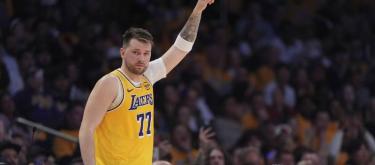 东契奇因不当手势遭联盟重罚5万美元