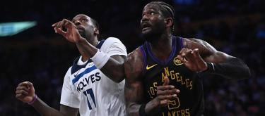 Doncic said Deandre Ayton needs to be encouraged to maintain his excellent performance.