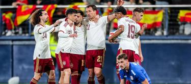 友谊赛——奥亚萨瓦尔贡献2球　西班牙3比0完胜塞尔维亚