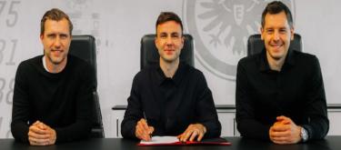 Official: Eintracht Frankfurt extends contract with 33-year-old veteran Mario Götze until June 2028.