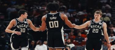 吉昂36分难挽败局 火箭以119-113拿下雄鹿