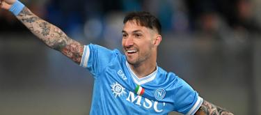◤Serie A◢ Matteo Politano scores as Napoli leapfrogged AC Milan with a 1-0 win..