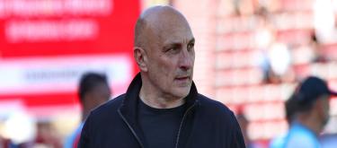 Lorient manager Pantaloni announces his departure this summer: The management has always lacked trust in me.