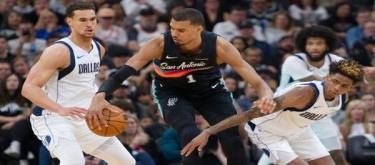 Wabanjama scored 40 points as the Spurs defeated the Mavericks 139-120.