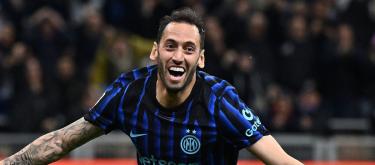 ◤Coppa Italia◢ Hakan Çalhanoğlu scored twice as Inter Milan come from behind to defeat Como and reach the final with a late 3-2 win..