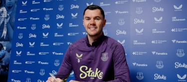 Official: Everton extend contract of 33-year-old centre-back Michael Keane until 2027